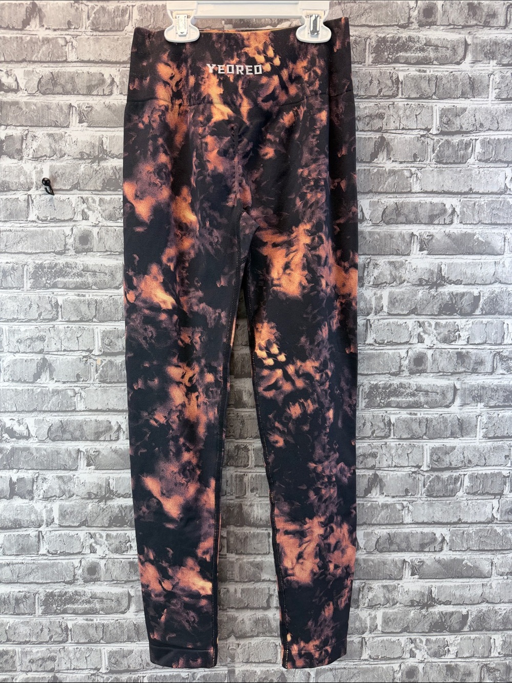 YEORED Tie-Dye Leggings - Black & Orange